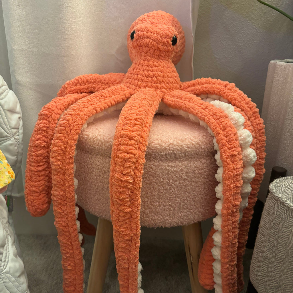 Bizzle Buddies Crochet Giant Octopus Plushie