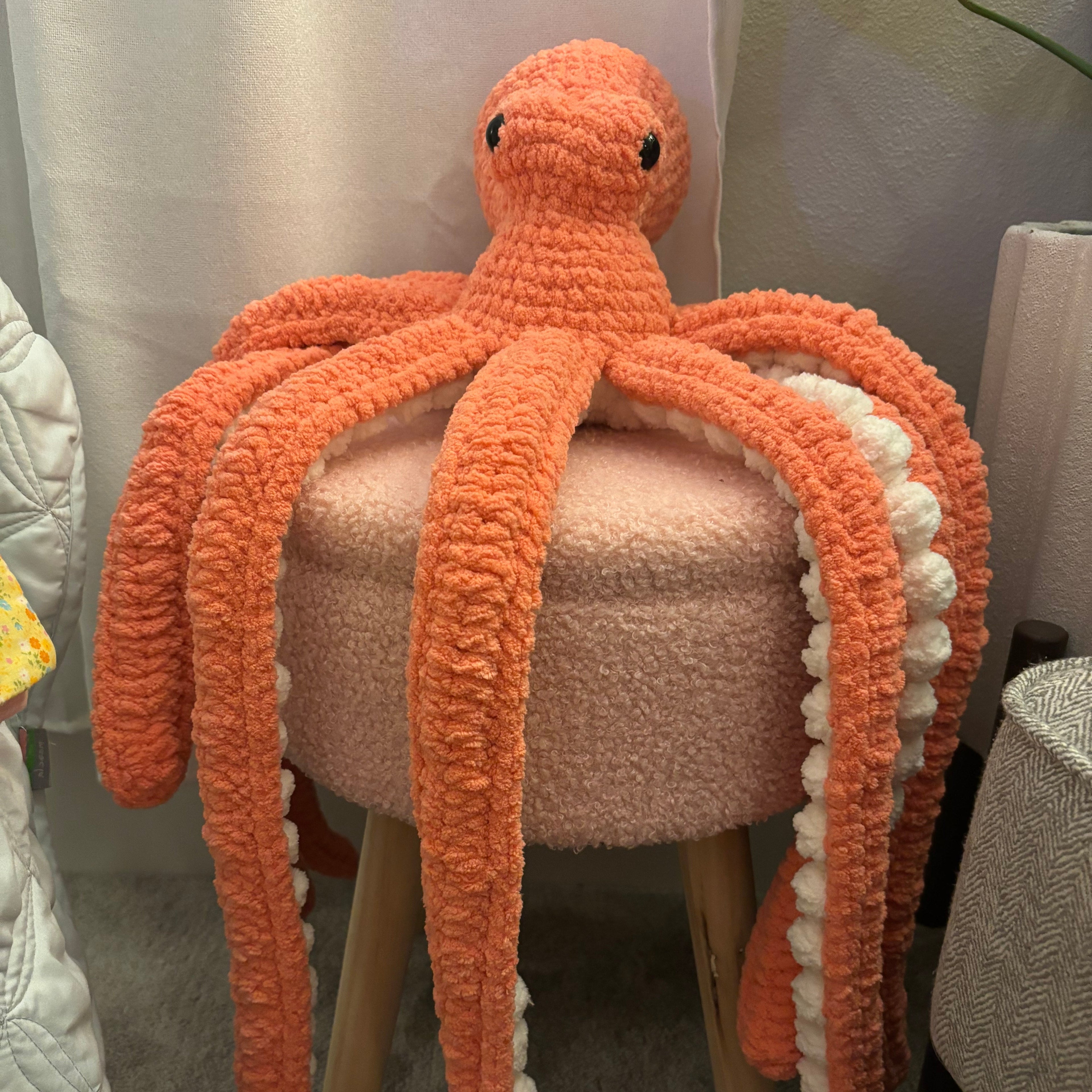 Bizzle Buddies Crochet Giant Octopus Plushie