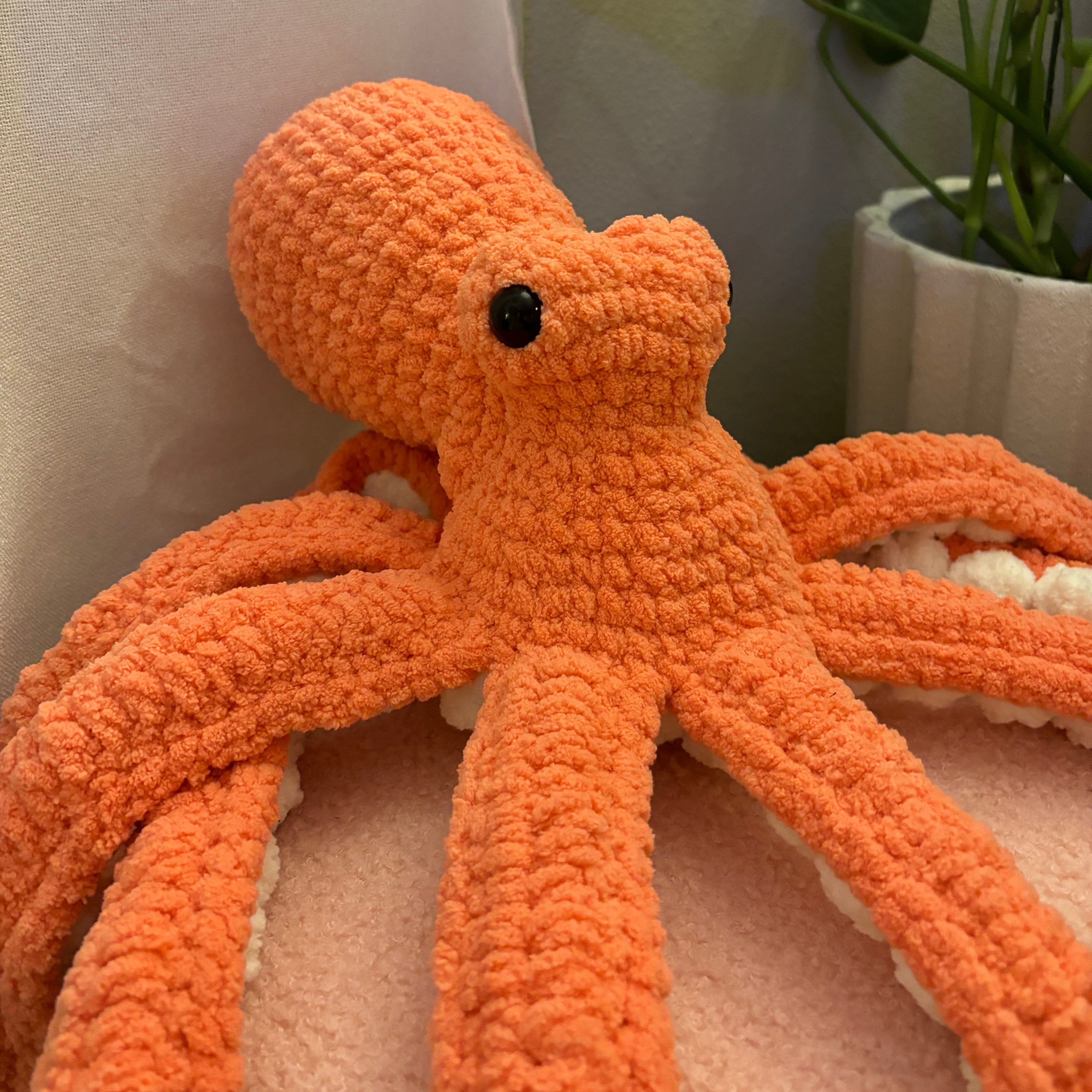 Bizzle Buddies Crochet Giant Octopus Plushie
