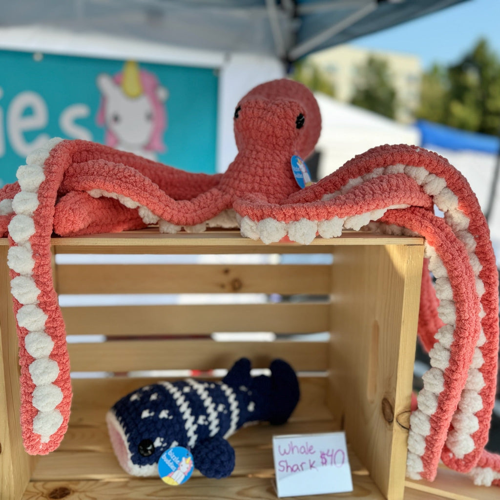 Bizzle Buddies Crochet Giant Octopus Plushie